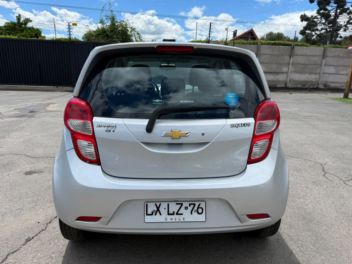 2020 Chevrolet Spark Gt HB Plata - Miniatura 4