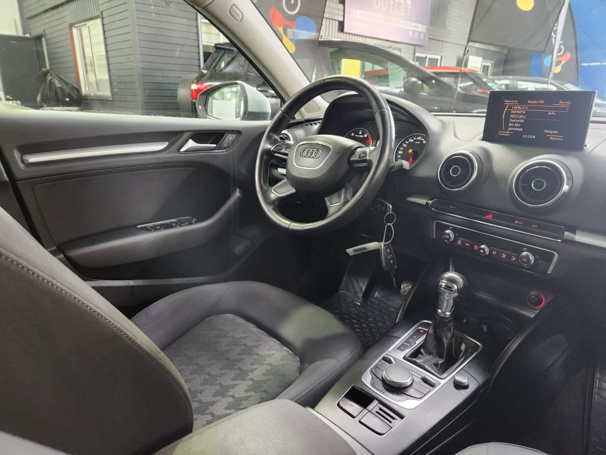 2014 Audi A3 Attraction 1.2 Plata - Miniatura 10