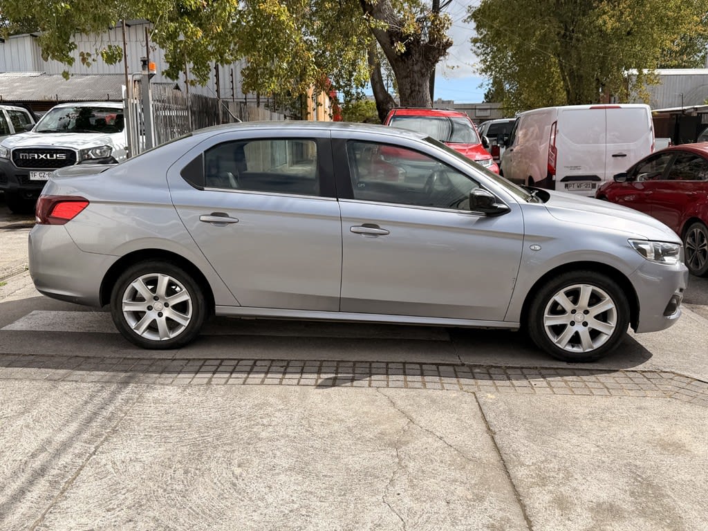 2023 Peugeot 301 1.6 - Miniatura 4
