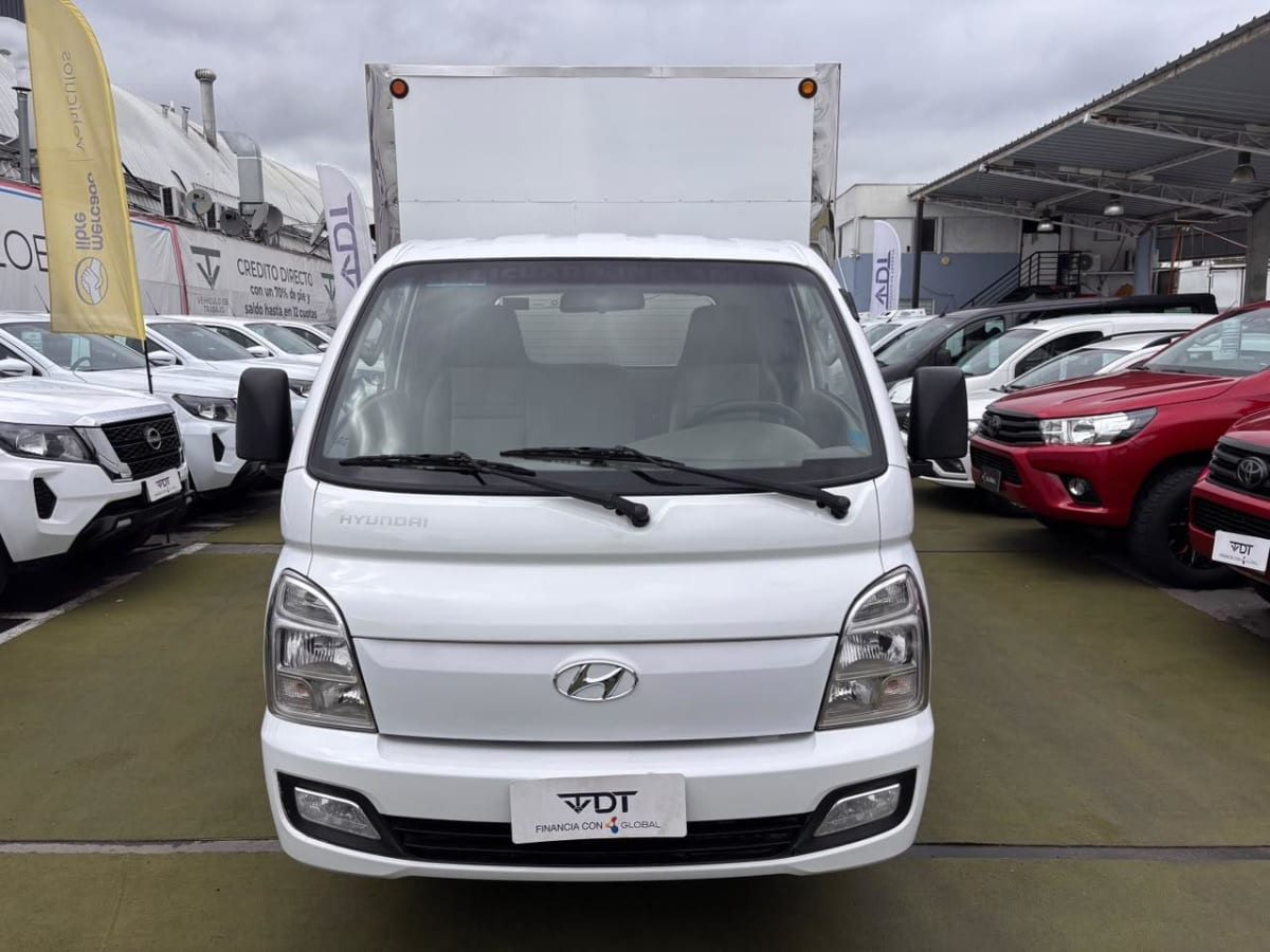 2022 Hyundai Porter Blanco - Miniatura 2