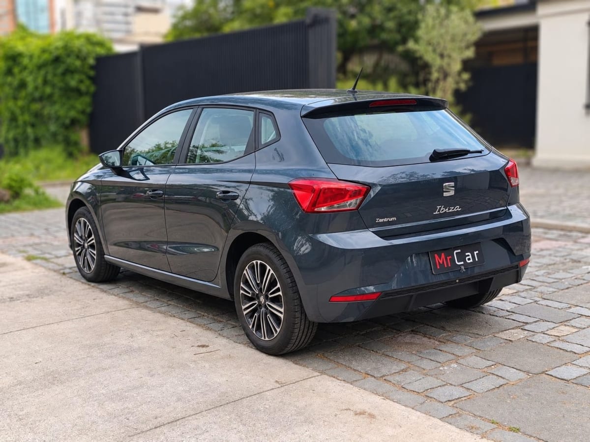 2024 SEAT Ibiza Gris - Miniatura 4