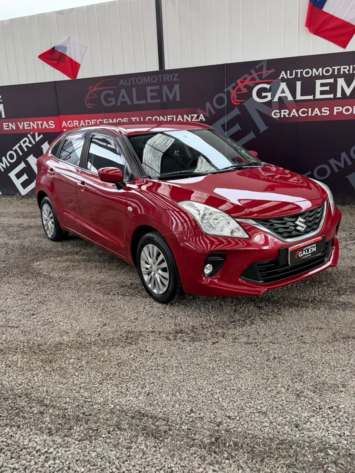 2021 Suzuki Baleno Rojo - Miniatura 2