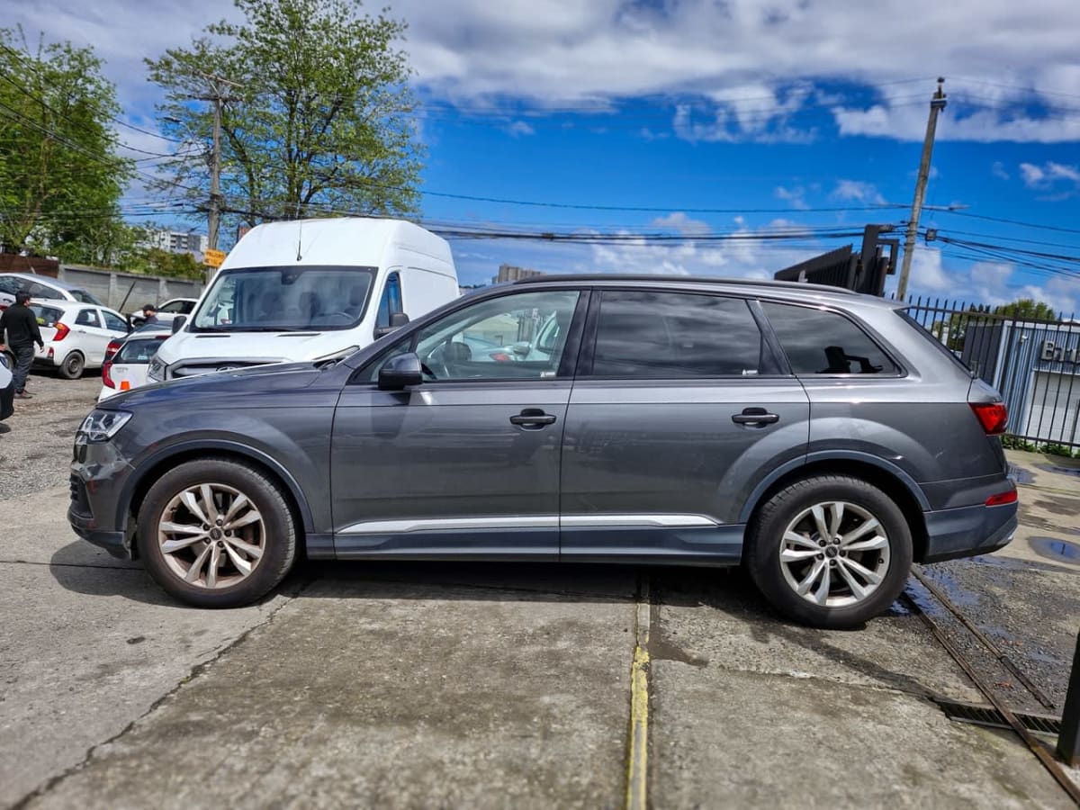 2021 Audi Q7 45 - Miniatura 7