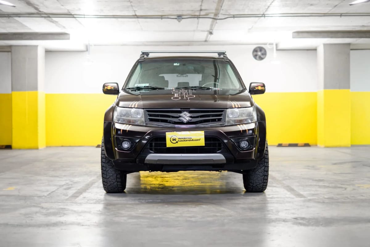 2016 Suzuki Grand Nomade GLX Dorado - Imagen 1