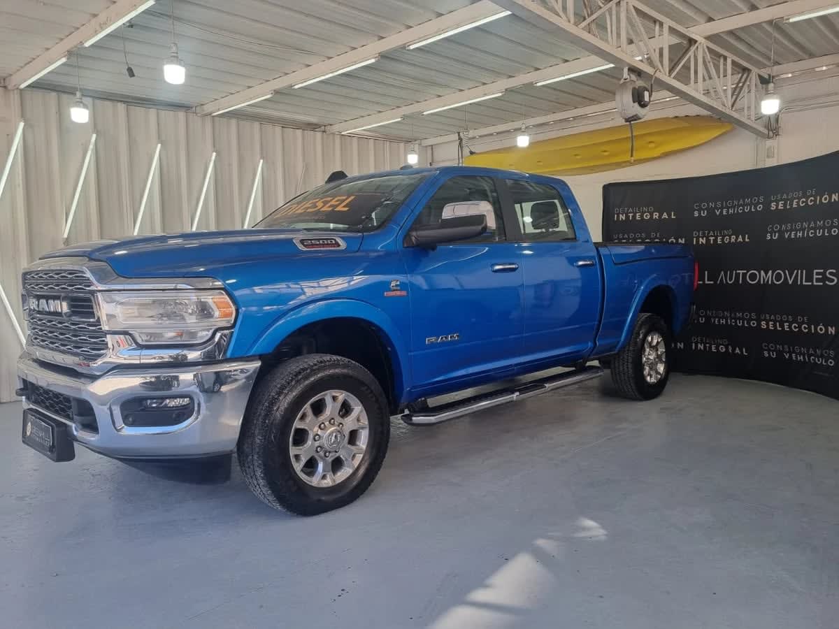 2021 RAM 2500 laramie Azul - Miniatura 5