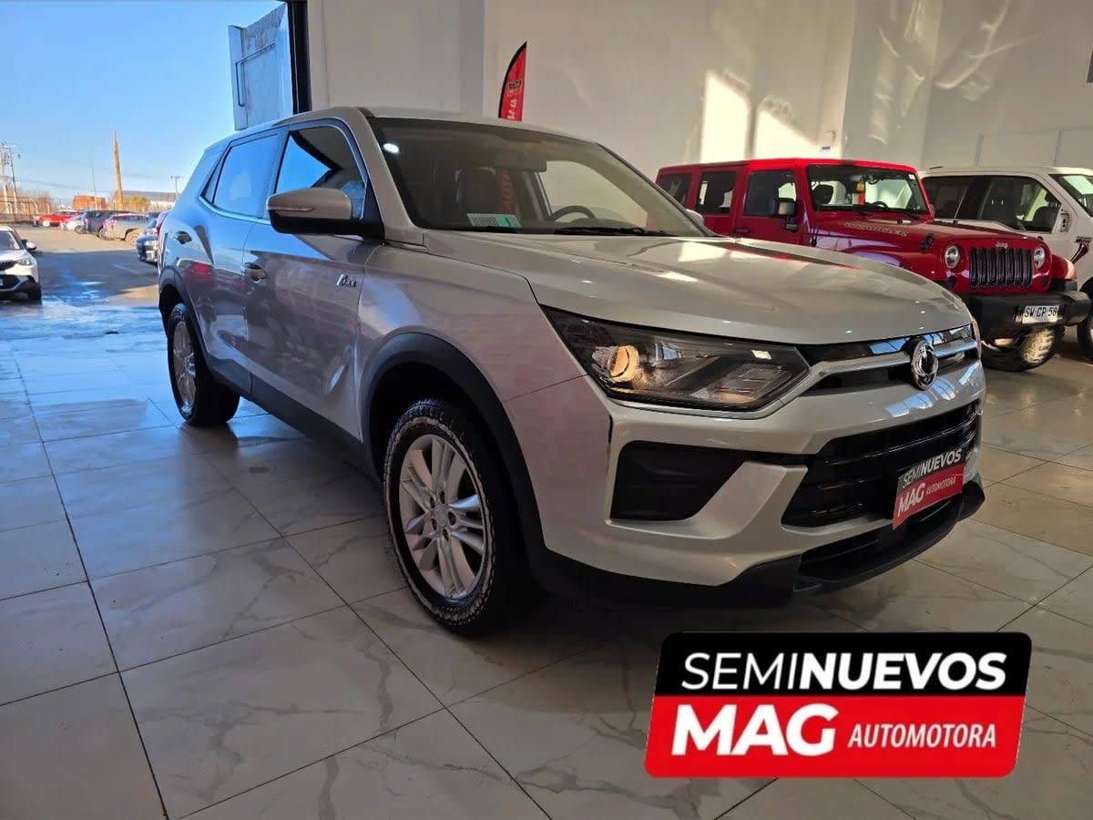 2021 SsangYong Korando 1.5 Plata - Miniatura 2