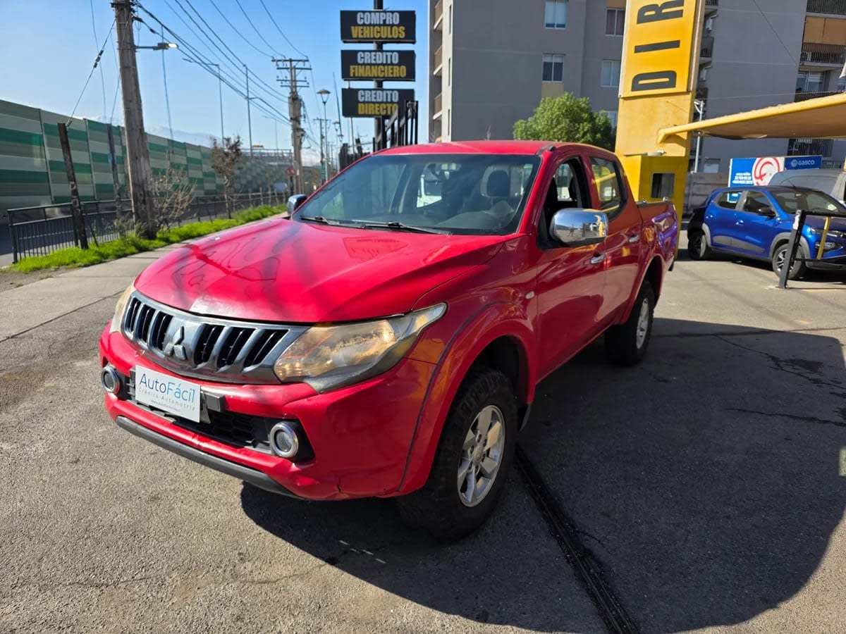 2019 Mitsubishi L200 KATANA Rojo - Imagen 1