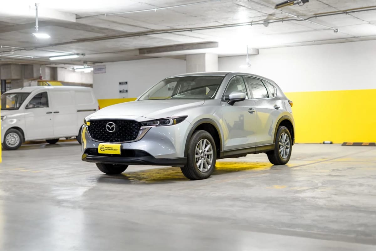 2024 Mazda CX-5 2.0 Plata - Miniatura 9