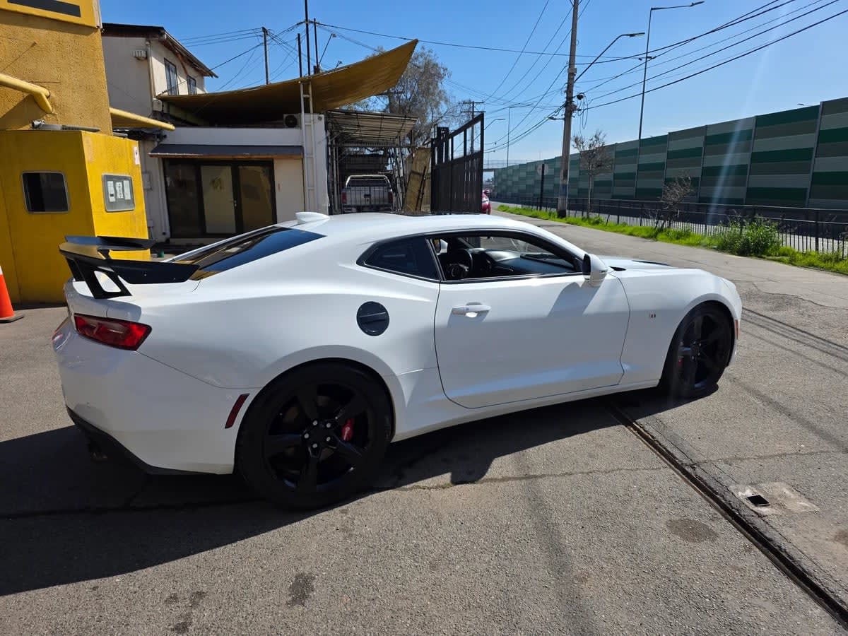 2018 Chevrolet Camaro 6.2L Blanco - Miniatura 5