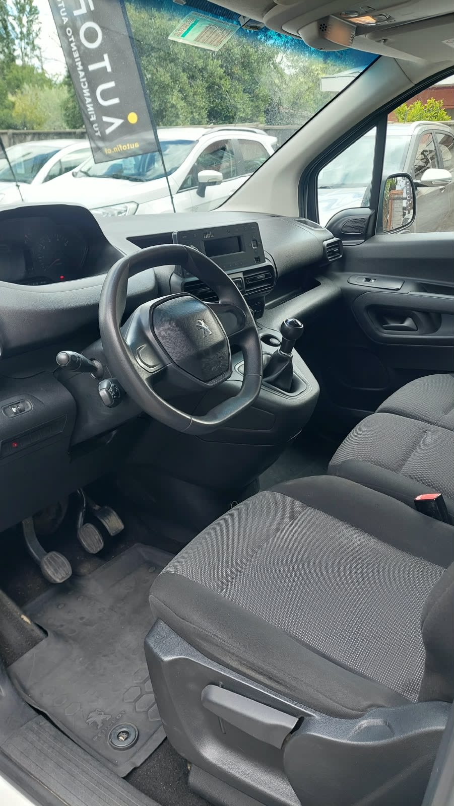 2021 Peugeot Partner - Miniatura 7