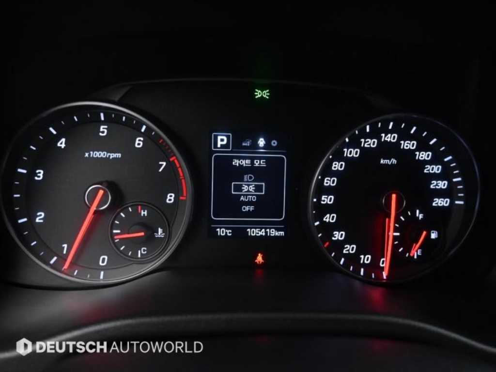 2017 Hyundai Avante AD Azul - Miniatura 8