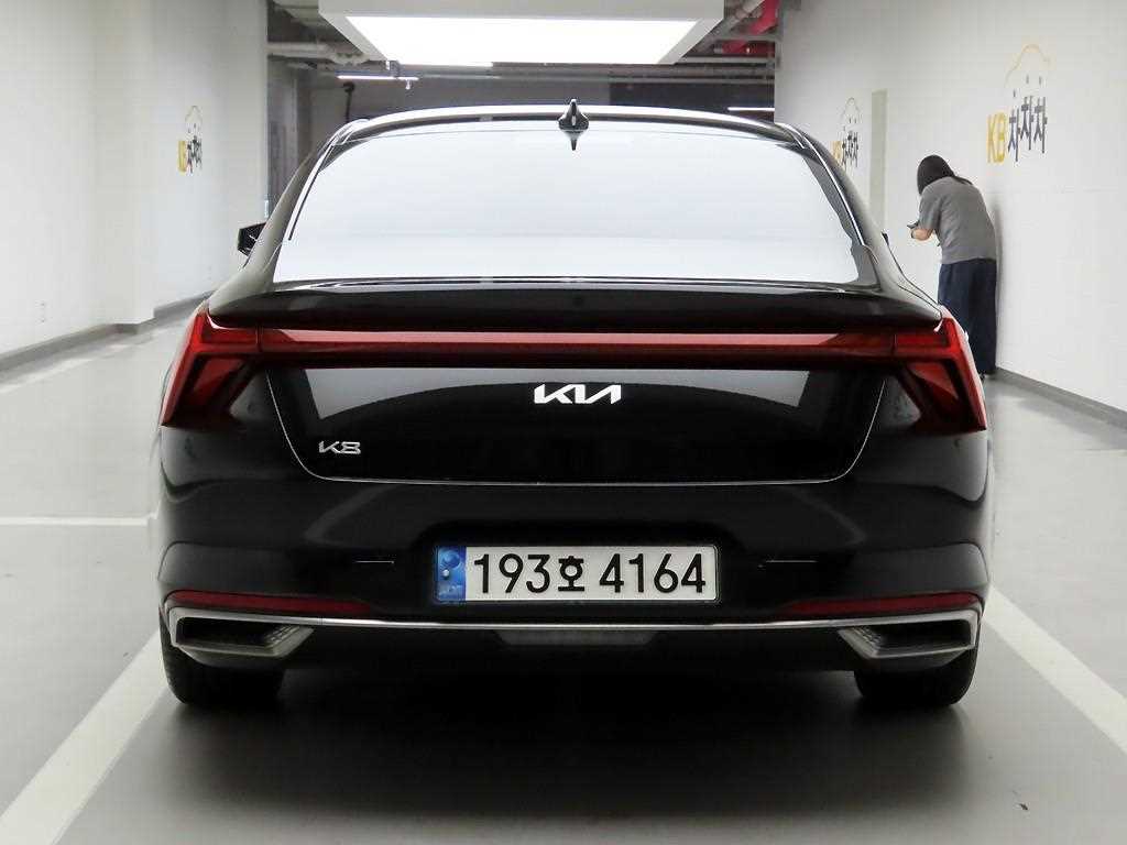 2023 Kia K8 2.5 Negro - Miniatura 3