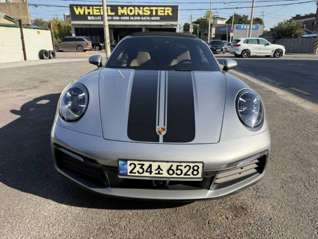 2021 Porsche 911 Gasoline Plata - Imagen 1