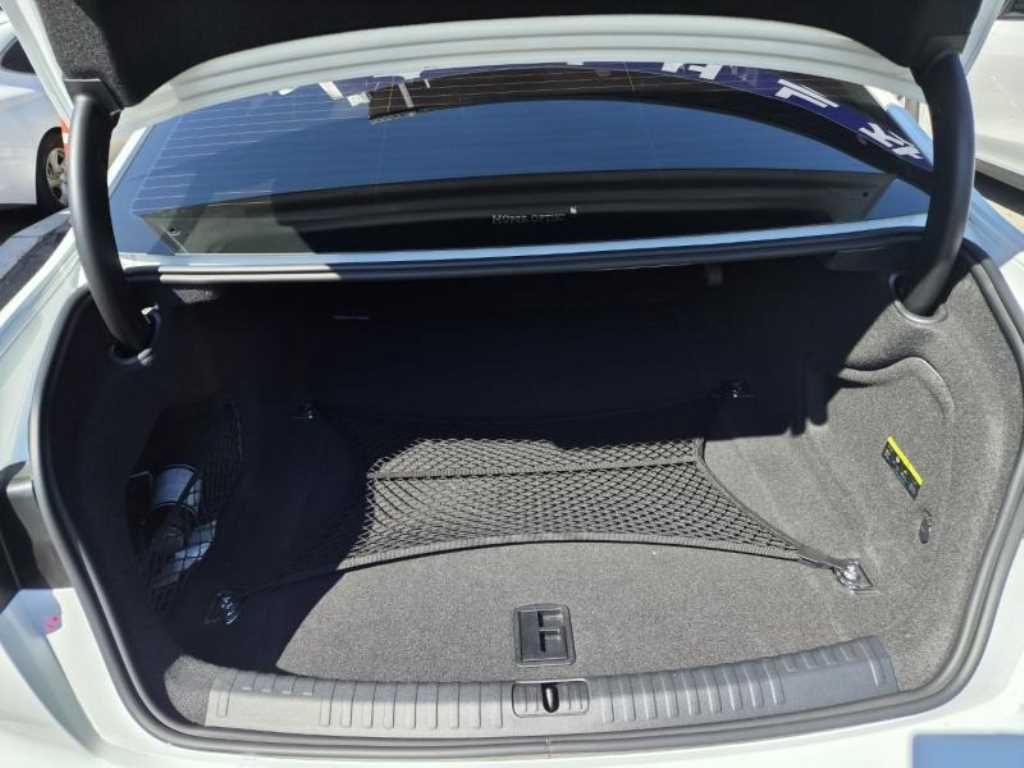 2020 Audi A6 Gasoline Blanco - Miniatura 7