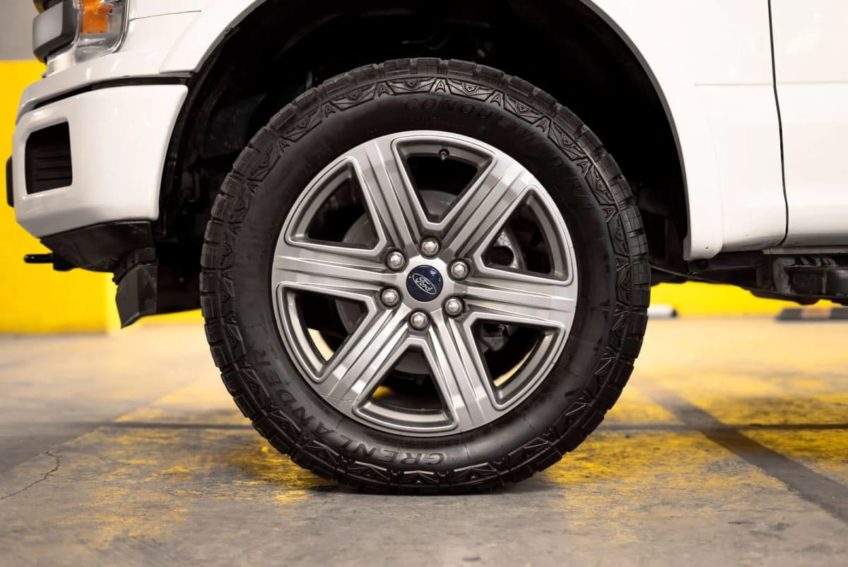 2019 Ford F-150 5.0 Blanco - Miniatura 3