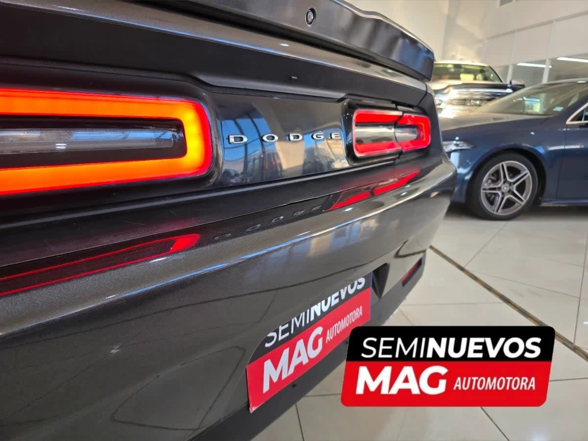 2021 Dodge Challenger GT Gris - Miniatura 7