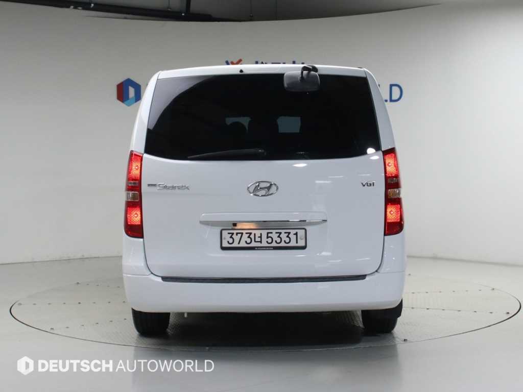 2019 Hyundai Starex Diesel - Miniatura 4