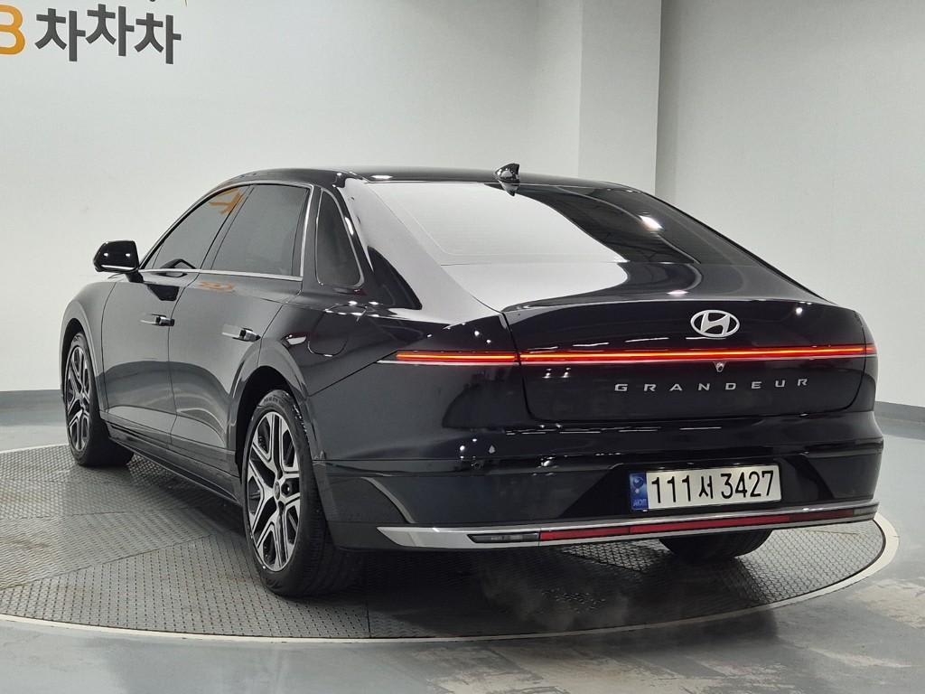 2023 Hyundai Grandeur (GN7) Negro - Miniatura 2