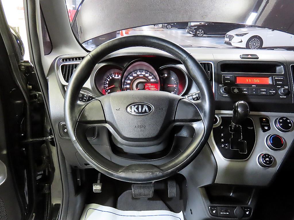 2016 KIA Ray Gasoline Negro - Miniatura 8