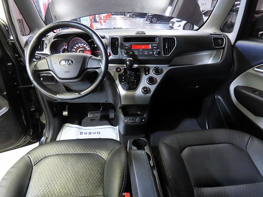 2016 KIA Ray Gasoline Negro - Miniatura 10