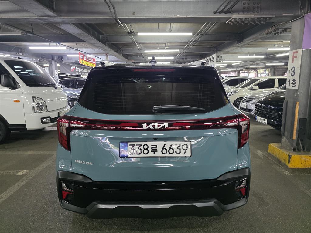 2023 Kia Seltos Gasoline Azul - Miniatura 3