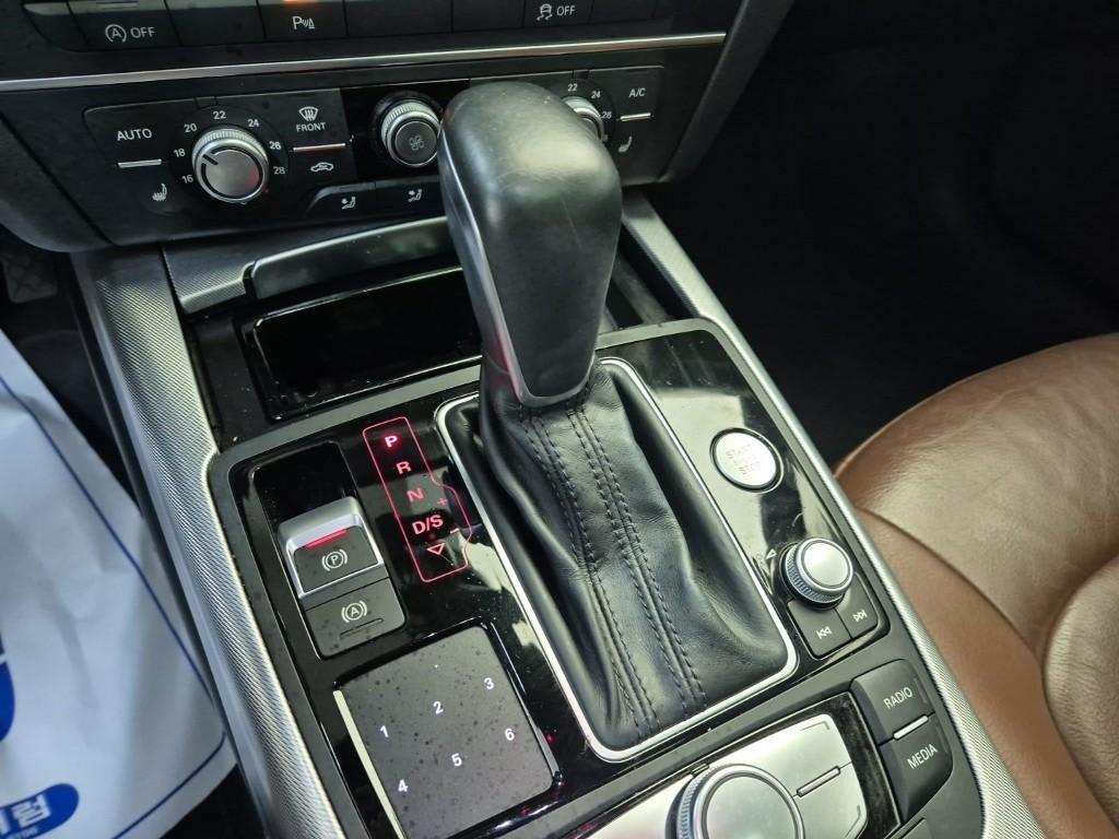 2018 Audi A6 Diesel Negro - Miniatura 8