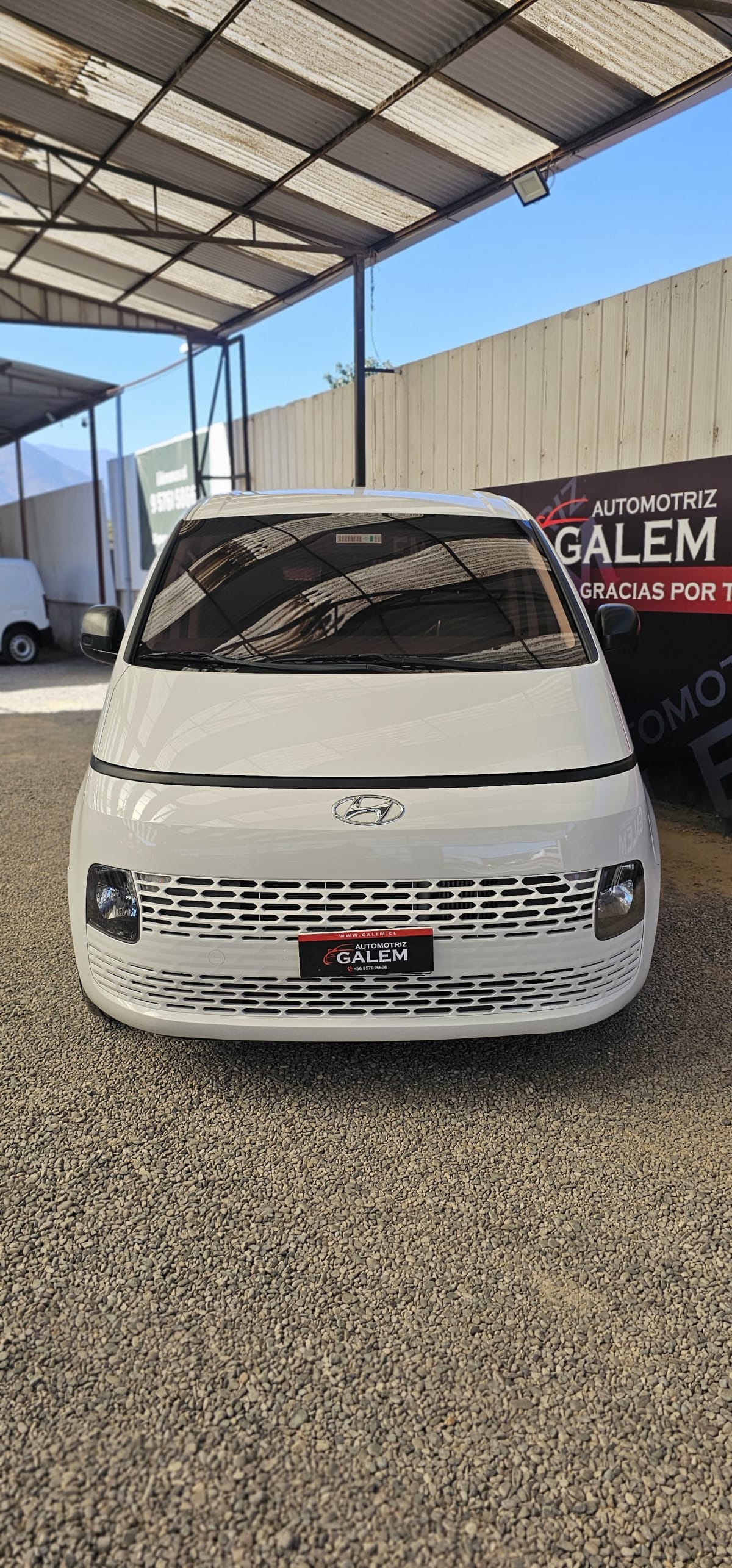2023 Hyundai Staria Blanco - Miniatura 10