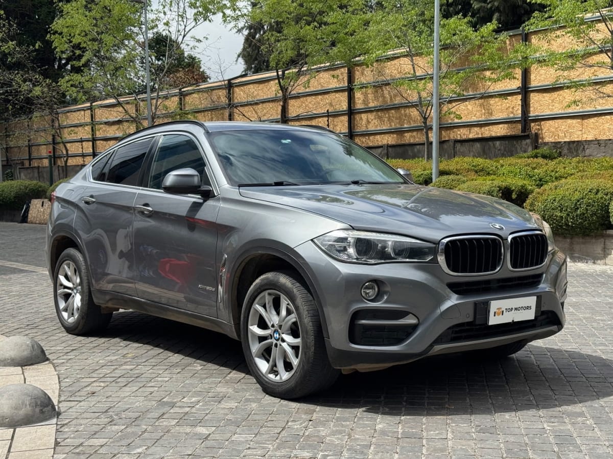 2017 BMW X6 xDrive30d Gris - Miniatura 3