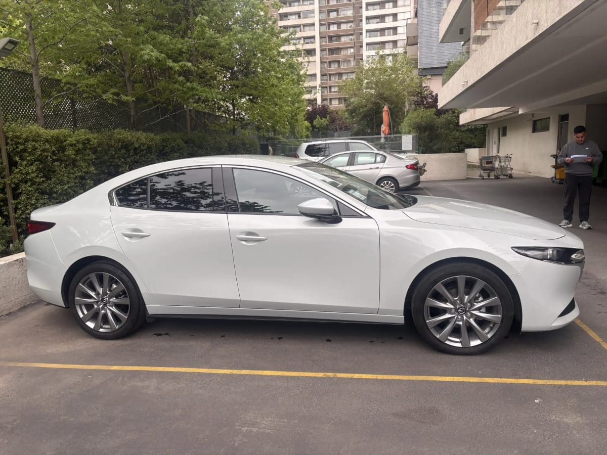2026 Mazda 3 Core Blanco - Miniatura 5