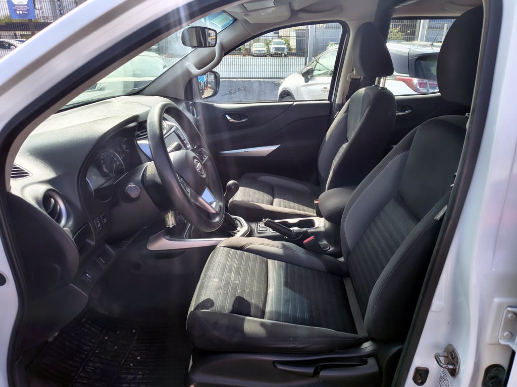 2024 Nissan Navara 2.3 - Miniatura 9