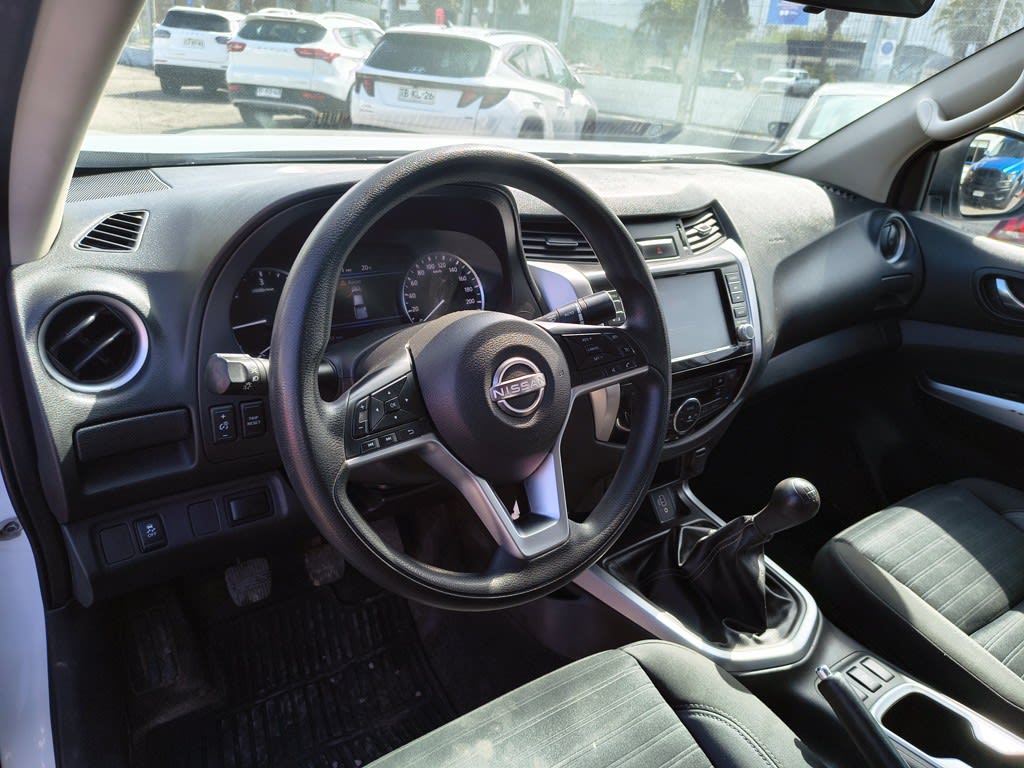 2024 Nissan Navara 2.3 - Miniatura 10