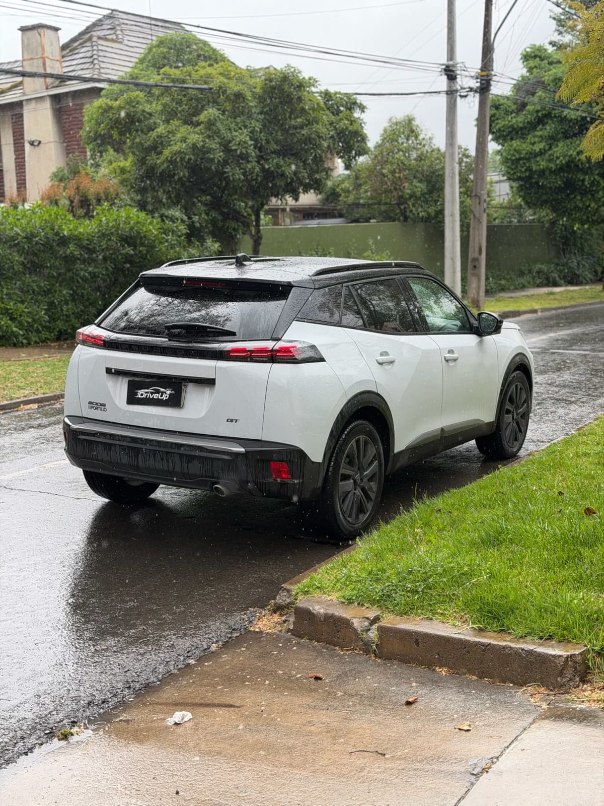 2024 Peugeot 2008 GT - Miniatura 5