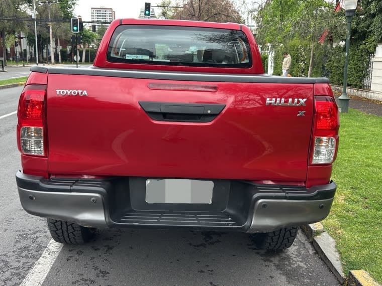2023 Toyota HILUX Dcab - Miniatura 4