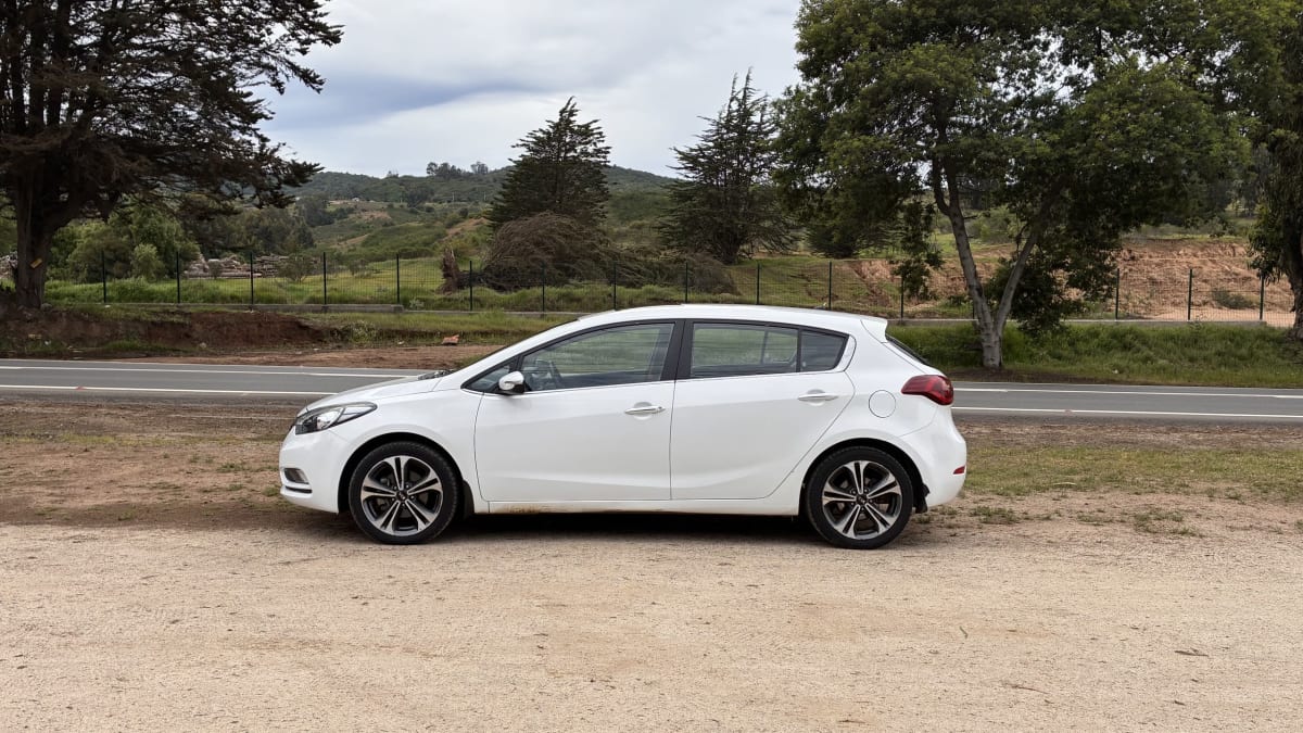2016 Kia CERATO 5 - Miniatura 9