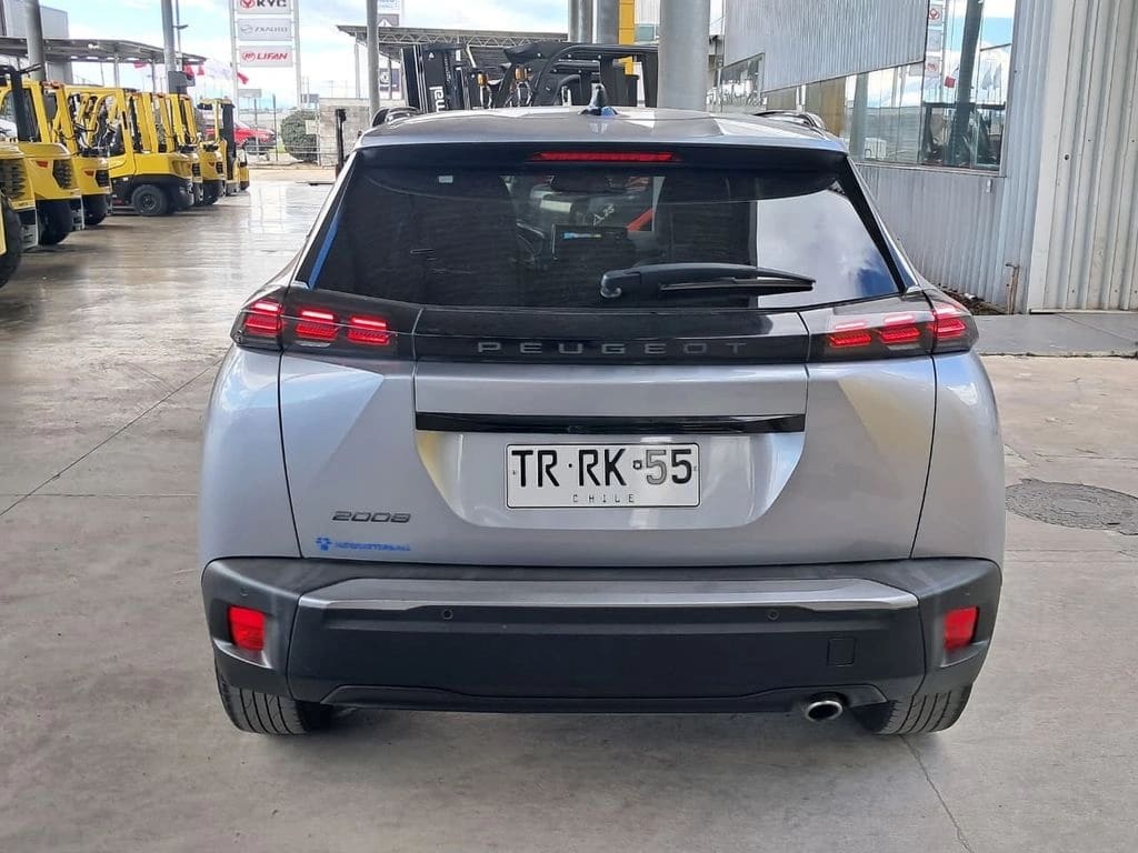 2025 Peugeot 2008 1.5 - Miniatura 7