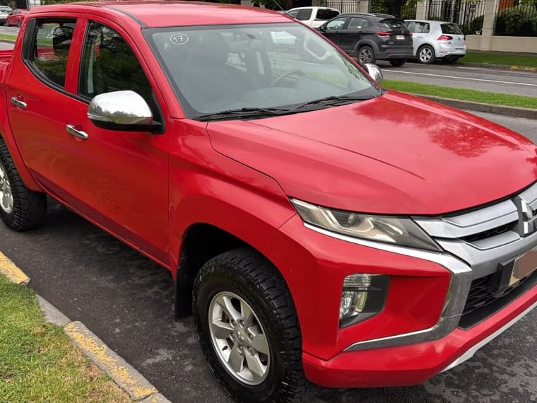 2023 Mitsubishi L200 KATANA - Miniatura 5
