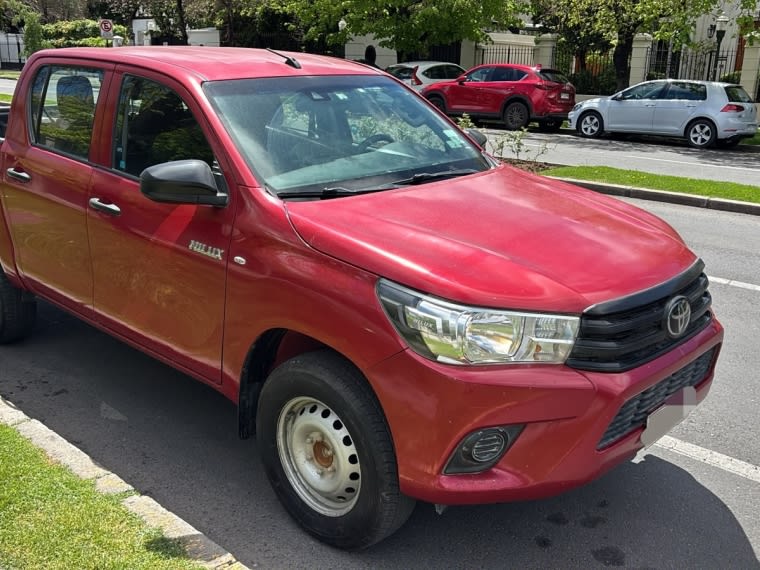2022 Toyota Hilux Dcab - Miniatura 2