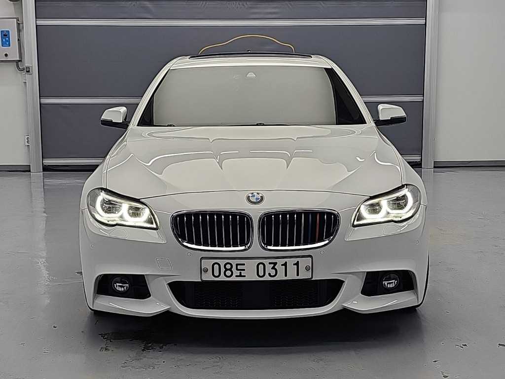 2016 BMW Serie 5 Gasoline Blanco - Miniatura 2