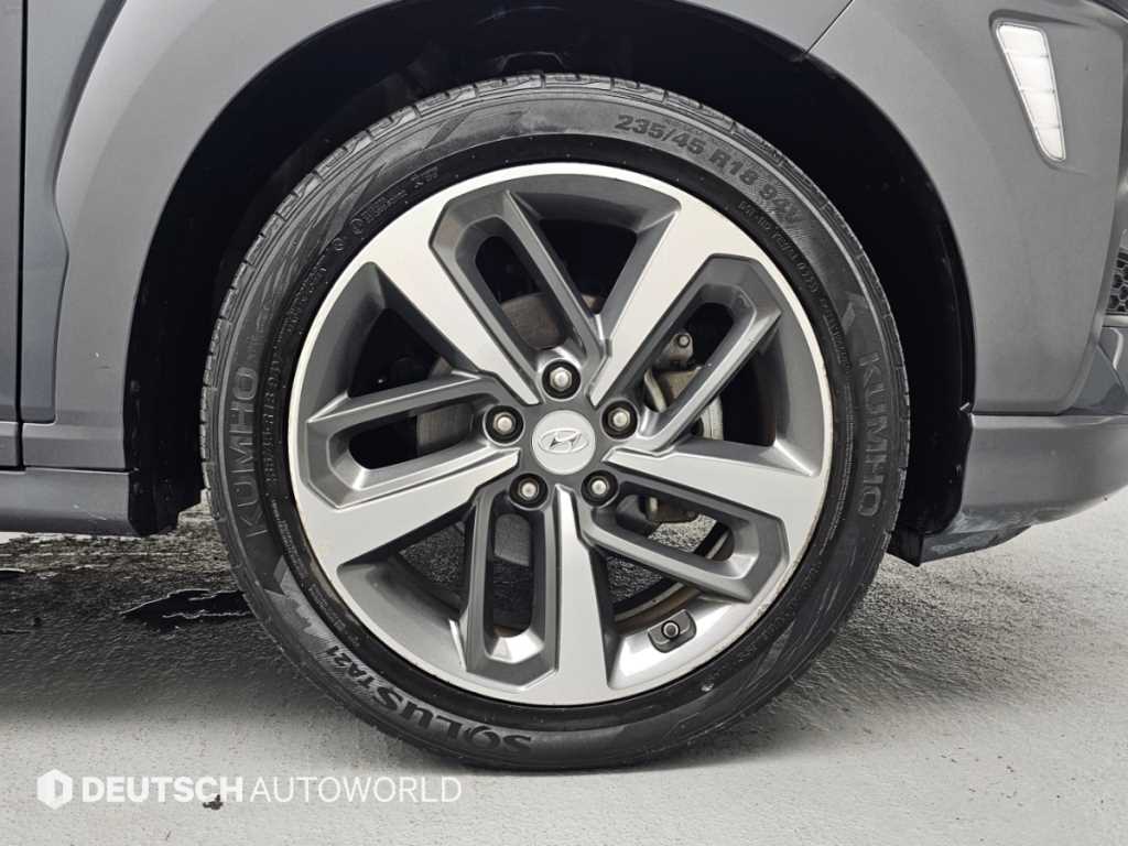 2018 Hyundai Kona Diesel Gris - Miniatura 5