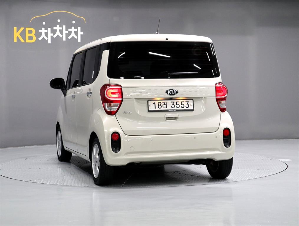 2018 KIA Ray Gasoline Blanco - Miniatura 4