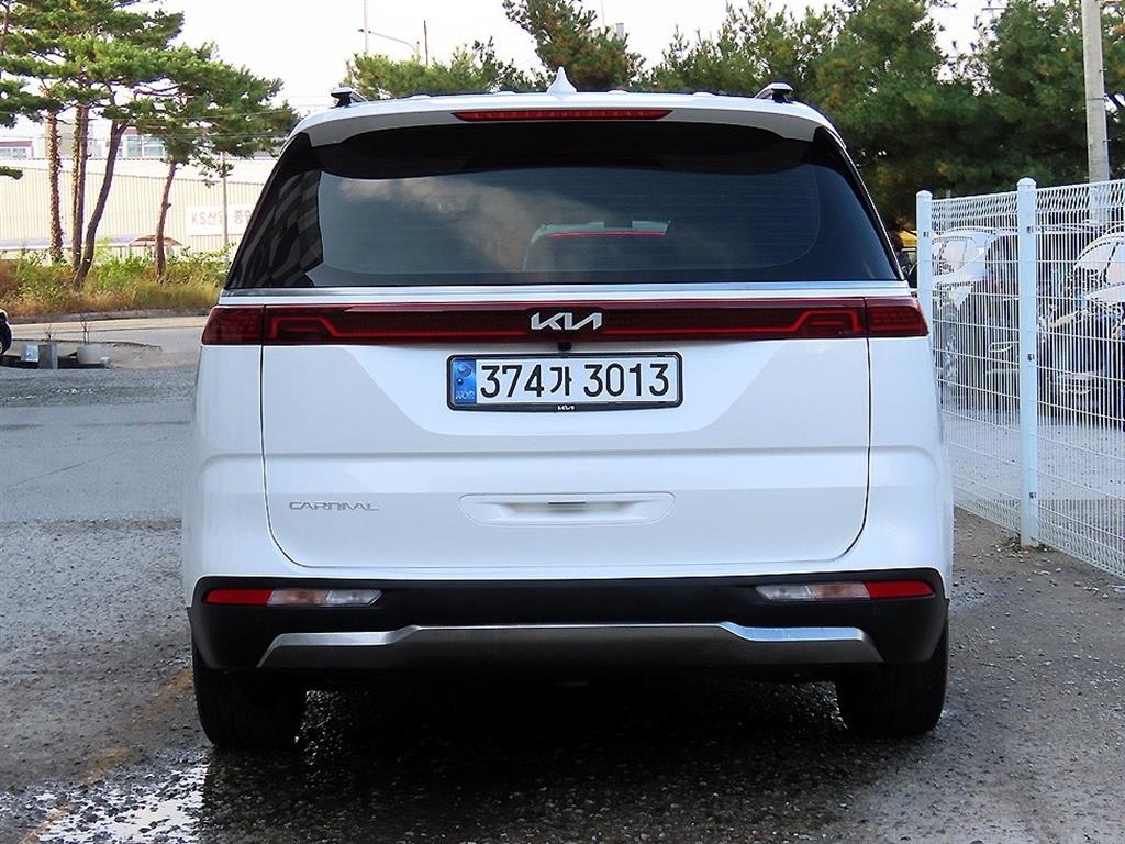 2023 Kia Carnival 4th - Miniatura 4