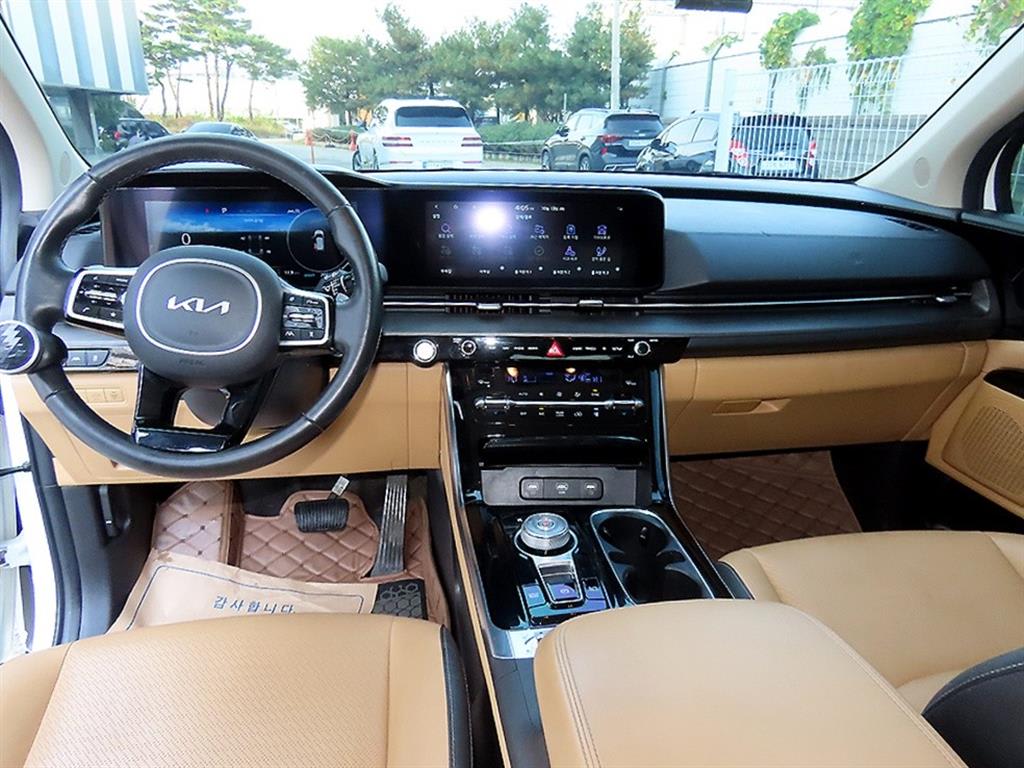 2023 Kia Carnival 4th - Miniatura 8