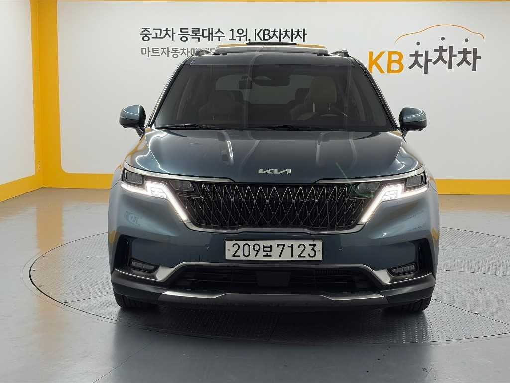 2023 KIA Carnival Diesel Verde - Miniatura 2