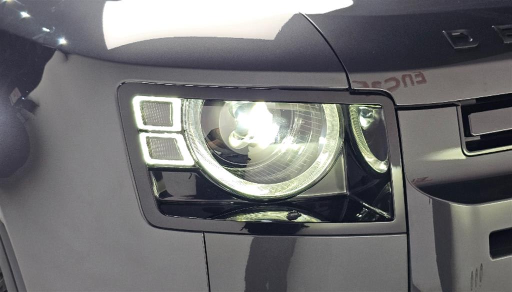 2023 Land Rover Defender Diesel Gris - Miniatura 6