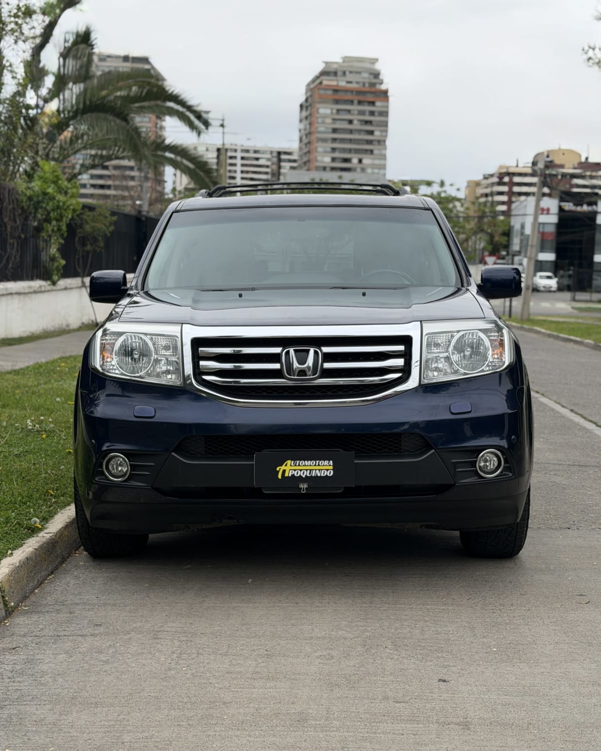 2015 Honda Pilot Touring - Miniatura 2