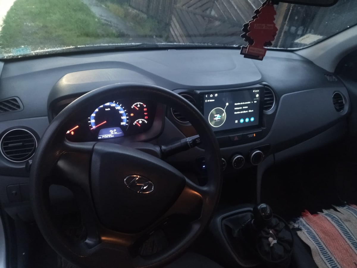 2017 Hyundai Grand I10 Gris - Miniatura 6