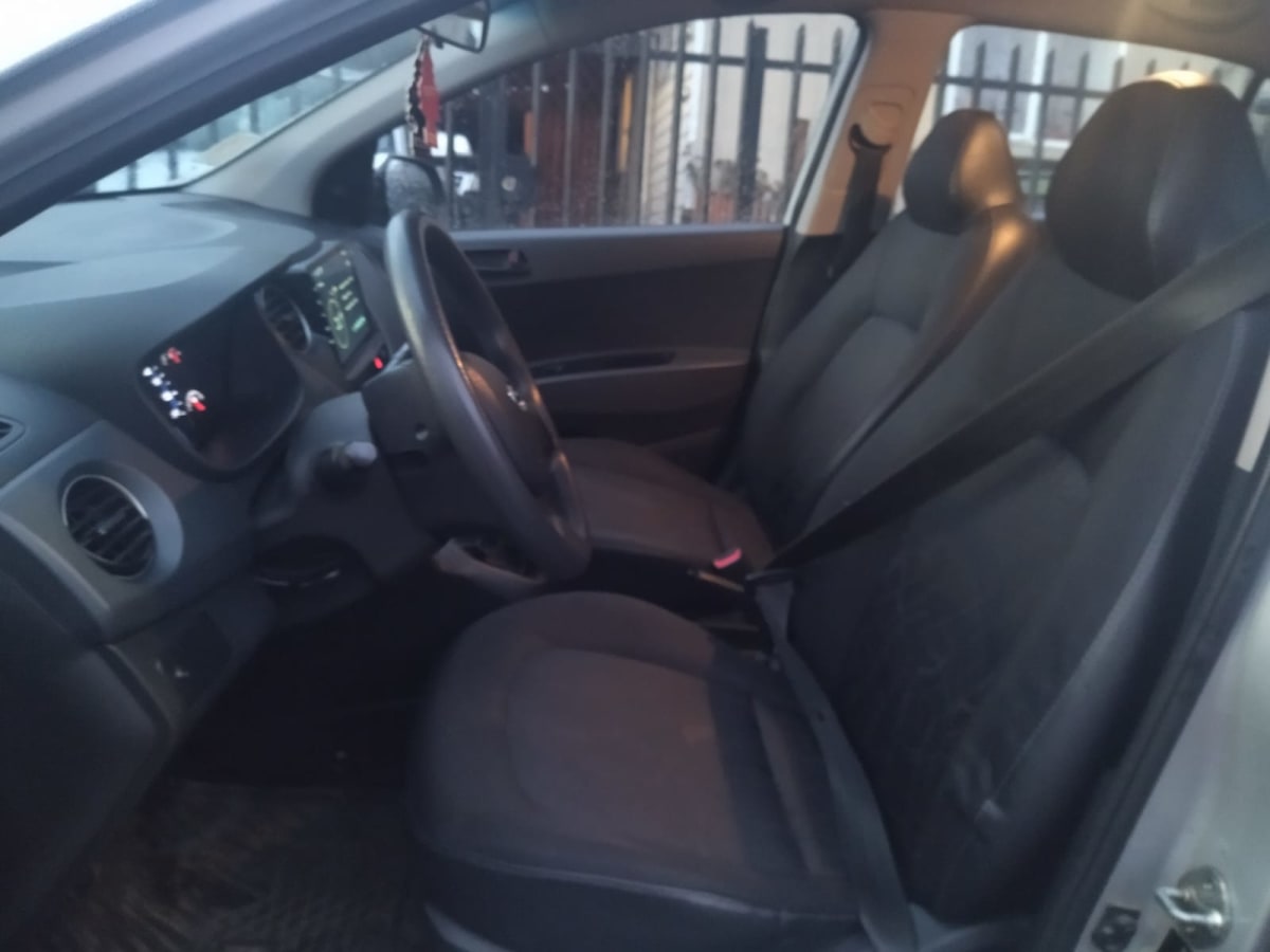 2017 Hyundai Grand I10 Gris - Miniatura 8