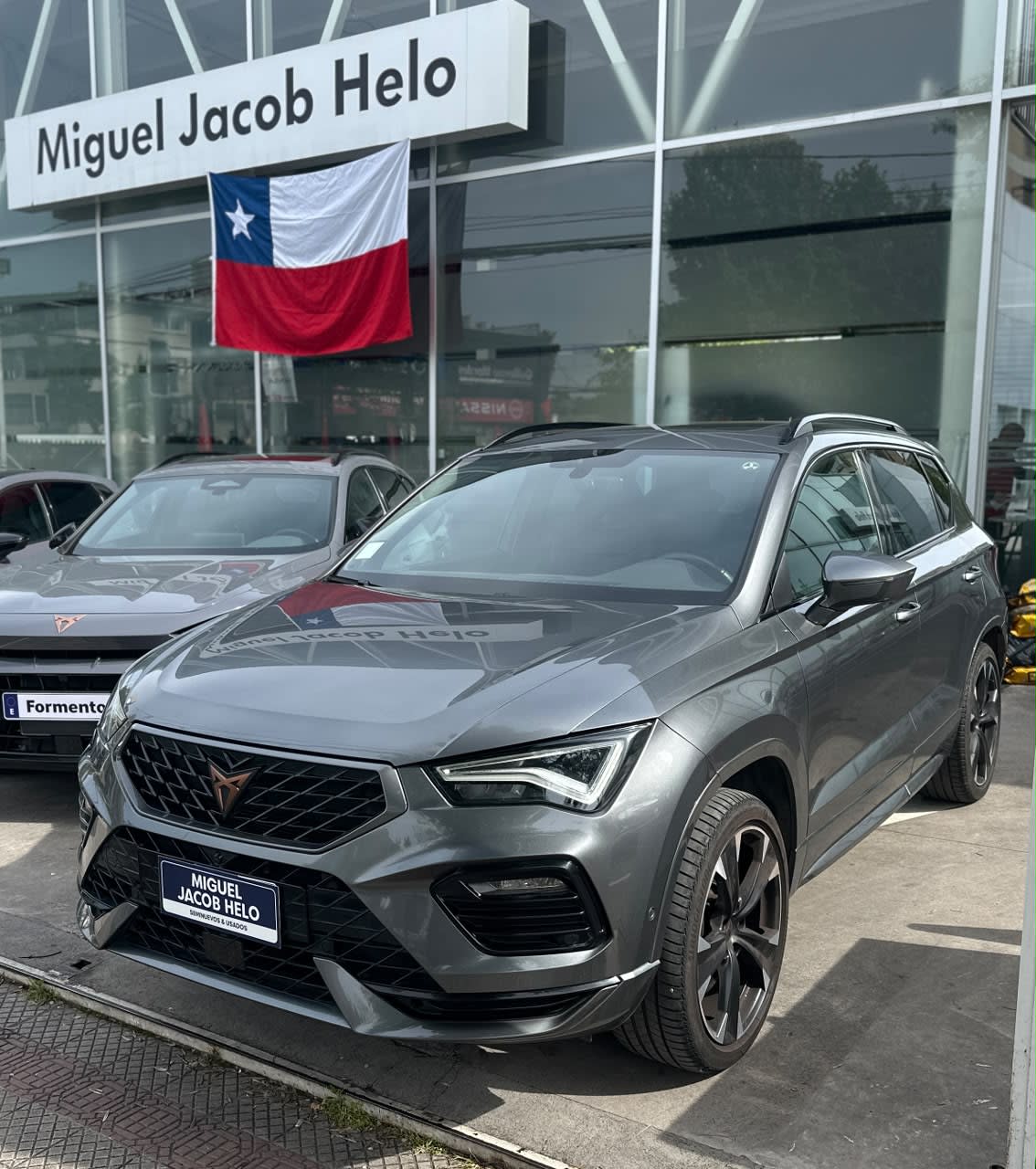 2023 Cupra Ateca 4×4 Gris - Miniatura 3