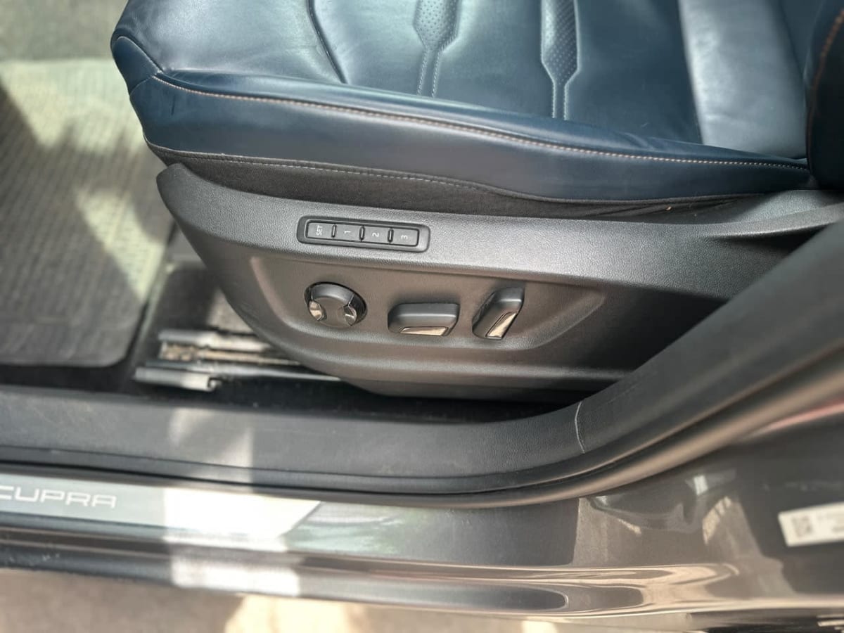2023 Cupra Ateca 4×4 Gris - Miniatura 9