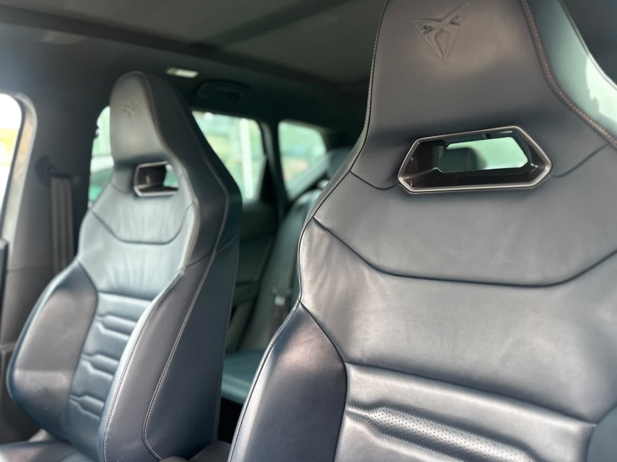 2023 Cupra Ateca 4×4 Gris - Miniatura 10